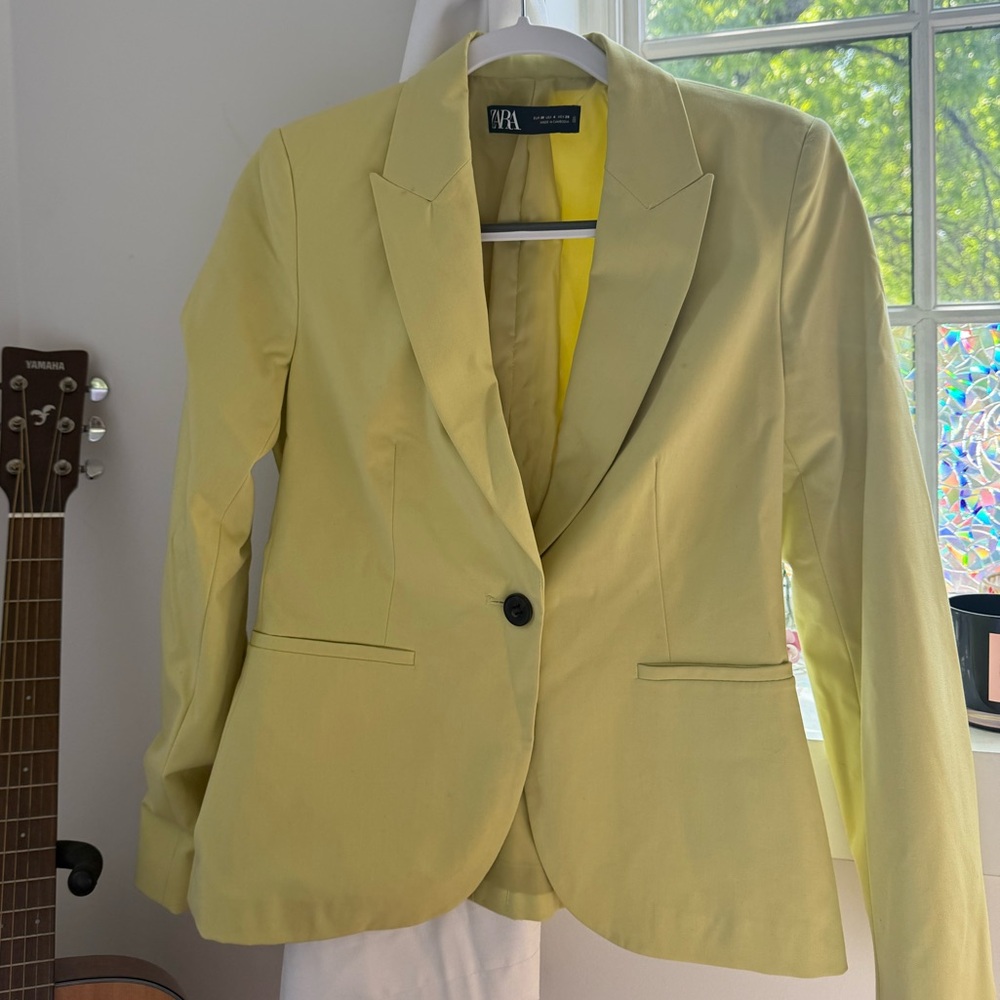 Zara Fitted Blazer